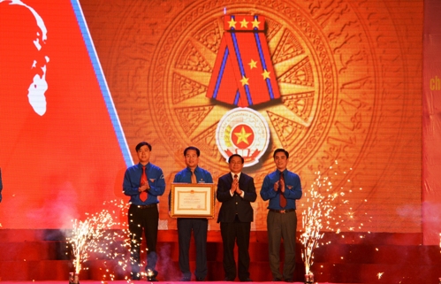 Tuổi trẻ Hà Tĩnh vinh dự được Chủ tịch Nước Cộng hòa XHCN Việt Nam phong tặng Huân chương lao động hạng Nhất đúng vào dịp Kỷ niệm 85 năm Ngày thành lập Đoàn